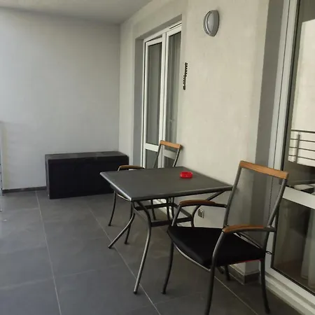 Przy Latarni דירה קולובז'ג